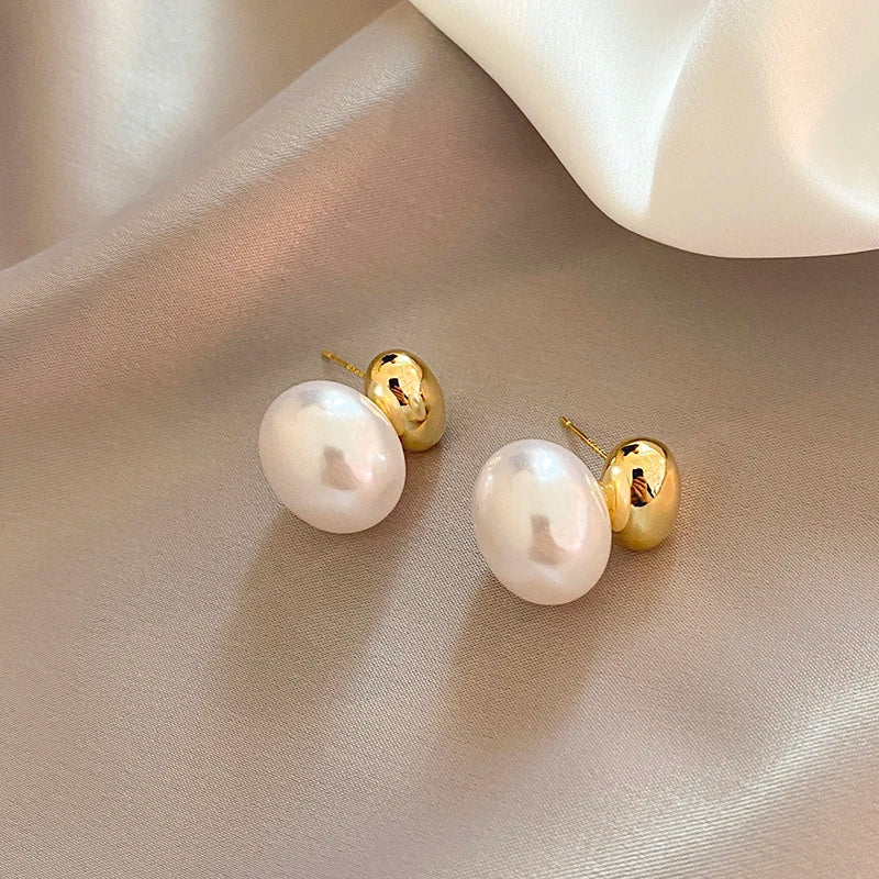 New French Elegant Gold Color Bean Spliced Flat Pearl Earrings